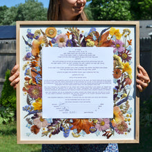 Load image into Gallery viewer, Natural Oak Wooden Square Frame 20" x 20" Custom Floral Preservation