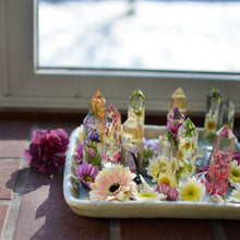 Load image into Gallery viewer, Daisy natural crystal point, Resin crystal, pressed flower terrarium