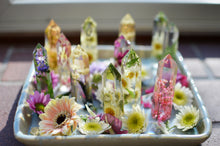 Load image into Gallery viewer, Daisy natural crystal point, Resin crystal, pressed flower terrarium