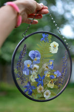 Load image into Gallery viewer, Round pressed flower wall hanging - Wildflowers