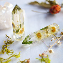 Load image into Gallery viewer, Daisy natural crystal point, Faux clear quartz crystal