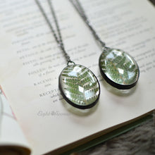Load image into Gallery viewer, Cinnamon Fern leaf, Oval pendant, terrarium jewelry