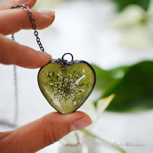 Load image into Gallery viewer, Dogwood leaf green heart pendant, terrarium jewelry