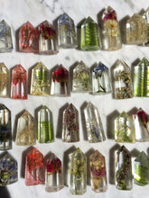 Load image into Gallery viewer, Handmade mini floral crystal - set of 3 psc