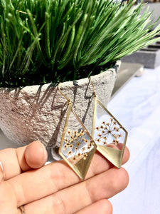 Queen Anne’s Lace brass dangle earrings