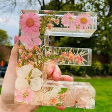 Load image into Gallery viewer, Custom Flower Preservation, Wedding Flower Art home Decor Resin Alphabet Letters