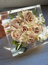Load image into Gallery viewer, Custom Floral Resin Slabs - Bridal Bouquets, Memorial Flowers, dried flower preservation