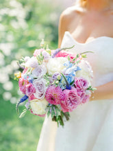 Load image into Gallery viewer, White 16&quot;x20&quot; Rectangular Frame Custom Floral Preservation