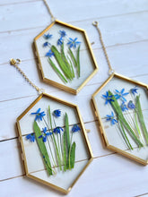 Load image into Gallery viewer, Mother’s Day Gift | Pressed Flower Frame – Handmade Botanical Art, pressed pansy, snowdrop, blue scilla