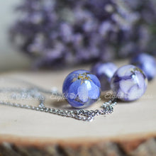 Load image into Gallery viewer, Flower necklace- blue delphinium