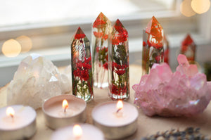 HOLIDAY SPECIAL Obelisk crystal point, flower terrarium décor - Red daisy