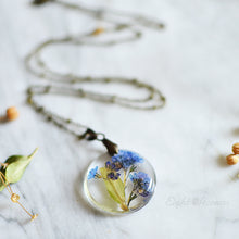 Load image into Gallery viewer, (Wholesale) Pressed forget-me-not terrarium necklace, 25&quot; bronze