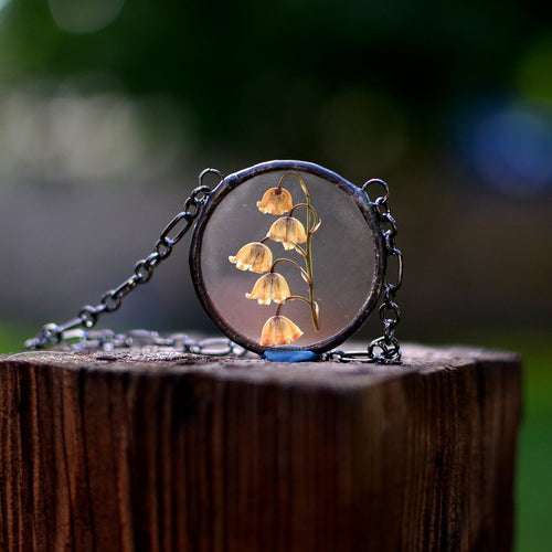 Eternal Summer botanical necklace - Pressed Lilly of the valley