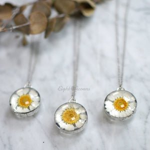 Real daisy flower necklace 