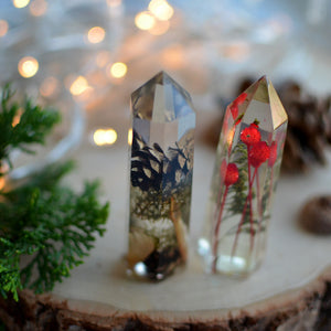 HOLIDAY SPECIAL Obelisk crystal point, flower terrarium décor - Pinecone/moss