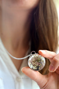 Pressed flower necklace, White Queen Anne's Lace 