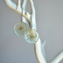 Load image into Gallery viewer, Queen Anne&#39;s Lace earrings