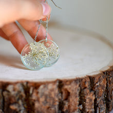 Load image into Gallery viewer, Queen Anne&#39;s Lace earrings