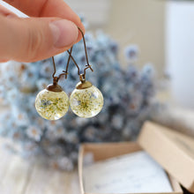 Load image into Gallery viewer, (Wholesale) Floral earrings queen anne&#39;s lace