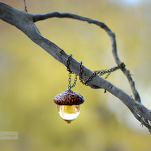 Load image into Gallery viewer, Acorn amber necklace