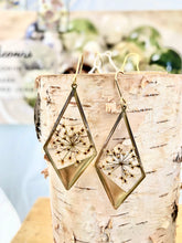 Load image into Gallery viewer, Queen Anne’s Lace brass dangle earrings